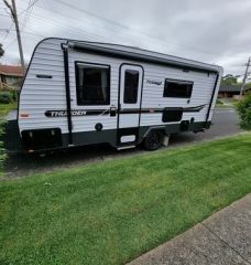 2020 Full size Paramount Thunder Caravan 18ft for sale Kilsyth Vic