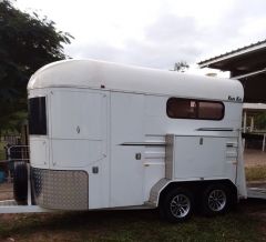 Kara kar 2014 2 Horse Float for sale NSW Townsville