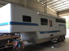 Executive 4 Horse Gooseneck Horse Transport for sale Qld yandina