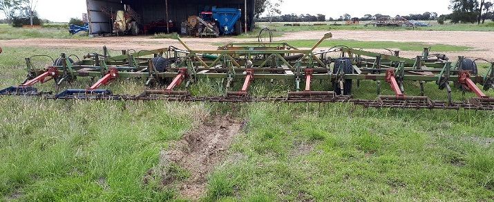 Gyral Airseeder cart  for sale Tara Qld