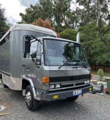1990 Isuzu Horse Truck 4/5 horses for sale Avonsleigh Vic