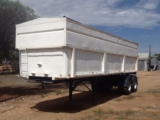 Freuhauf Tipper Trailer for sale Paskeville SA