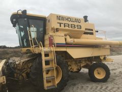 New Holland TR89 Header for sale Esperance WA