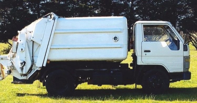 1988 Toyota Dyna Garbage Compactor Truck for sale Bairnsdale Vic