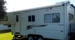 2004 Adventurer 690 5th Wheeler caravan for sale Maitland NSW