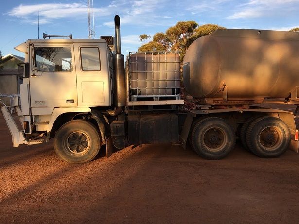 34000L Water tanker , Volvo F12 Prime mover Truck for sale Moorine Rock WA