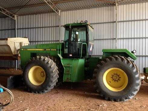 1993 John Deere 8760 Tractor for sale WA