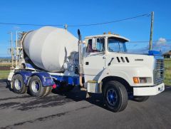 1995 L8000 Ford Louisville Concrete Truck for sale South East Tas