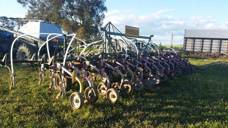 John Deere Bar Flexicoil 1330 Bin Airseeder  for sale Ararat Vic