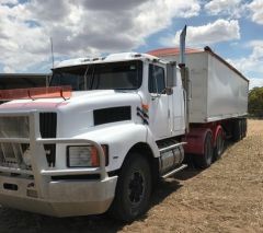 Parsons Semi Trailer International Prime Mover Truck for sale SA Mt Compass