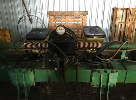 Mason Deere 8 Row Planter Farm Machinery for sale NSW