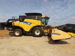 New Holland CR9080 Header for sale Esperance WA