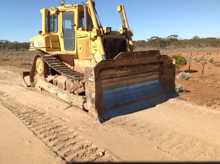 Bulldozer CAT D6H