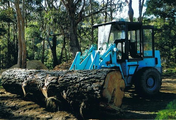 Lucas Mill &amp; Kobelco LK300 Loader Farm Machinery for sale Vic