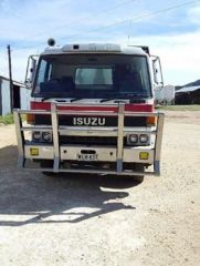 White Tipper Trailer Isuzu Tipper Truck for sale SA Darke Peak