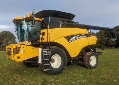 New Holland CR 970 Header for sale Jamestown SA