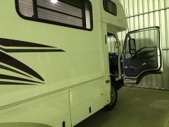 2011 Winnebago Industries Longreach 31ft motorhome for sale Moora WA