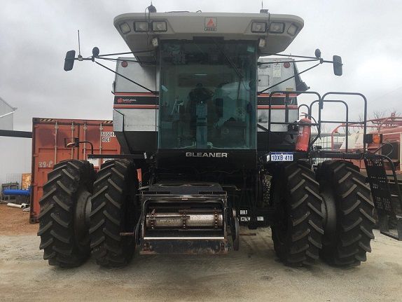 Gleaner R72 / header for sale Newdegate WA