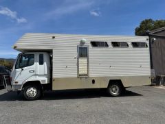 2003 Mitsubishi 4-5 Horse Camper Truck for sale Sheffield Tas