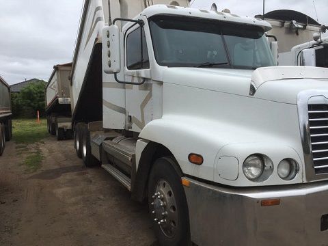 Hercules Tipper Trailer Freightliner Century Class truck for sale Hillside 