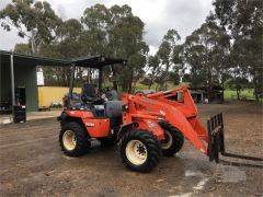 2011 Kubota R520 Tractor for sale Yarraglen Vic