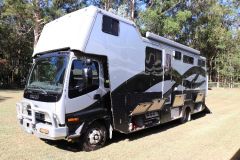 2004 Isuzu Rivenlee ¾ Horse Truck for sale Gumdale Qld