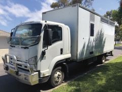 2009 Isuzu 600 FRR 11 ton 4 Horse Truck Horse Transport for sale NSW Tanilba Bay
