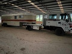 Isuzu 7 seater Truck &amp; 4 Horse gooseneck for sale Kinglake west Vic