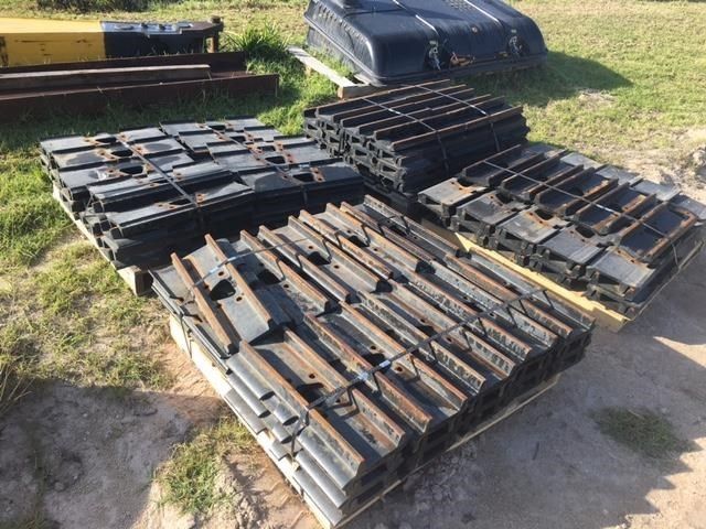 Full set of Grouser Plates Earthmoving equipment for sale Eden NSW