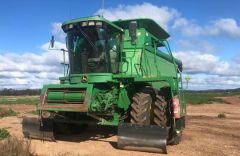 2002 John Deere 9750 Header for sale Colinroobie NSW